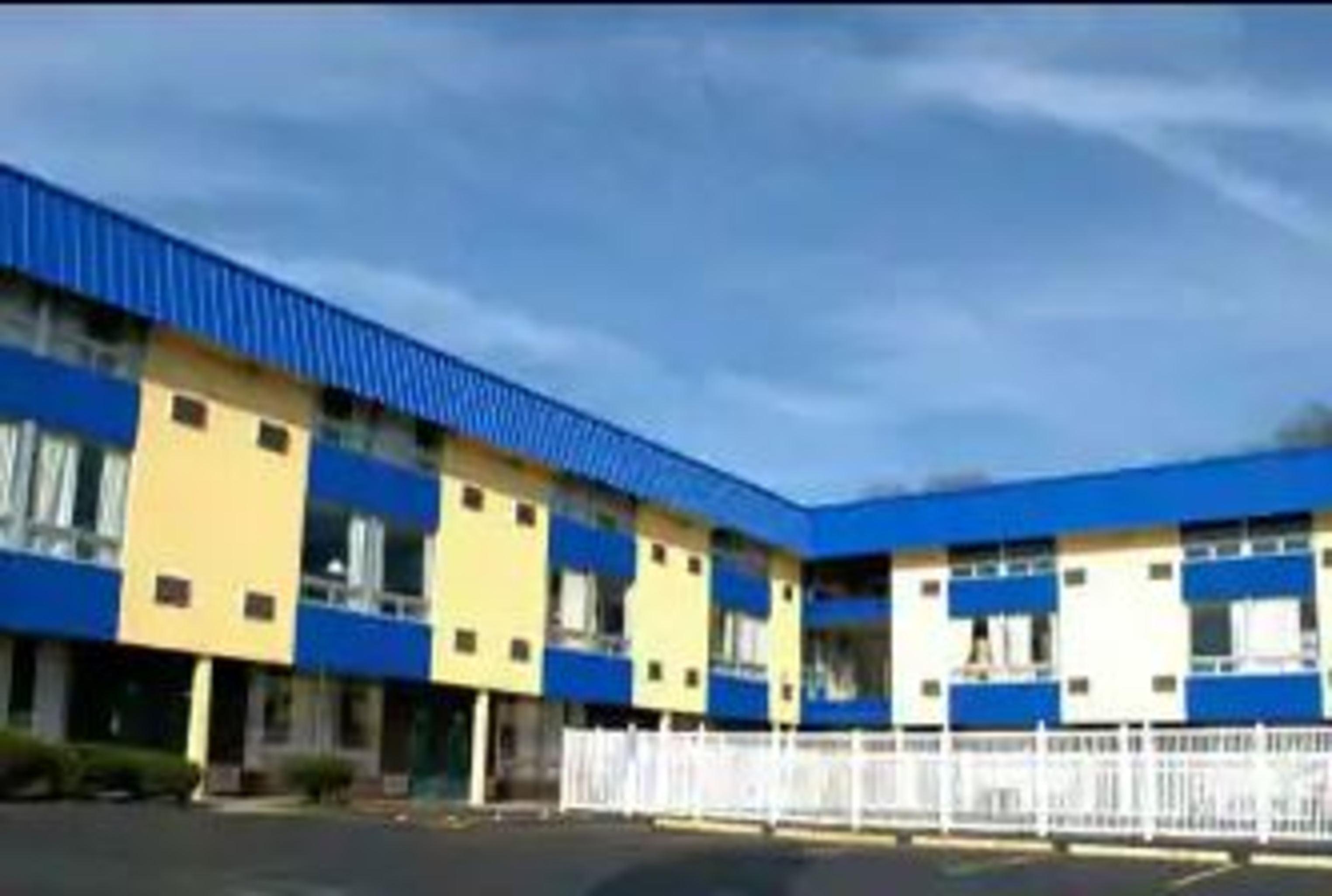 Days By Wyndham Wright Cincinnati Area 2*