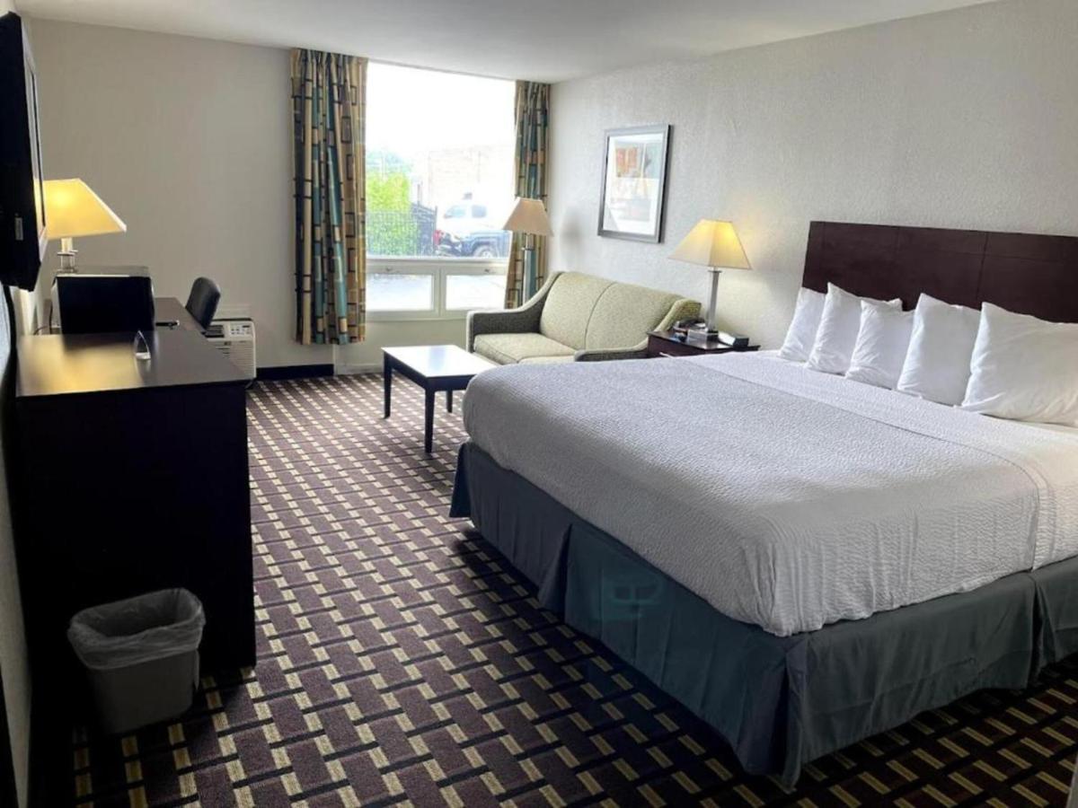 Days By Wyndham Wright Cincinnati Area Hotel 2*