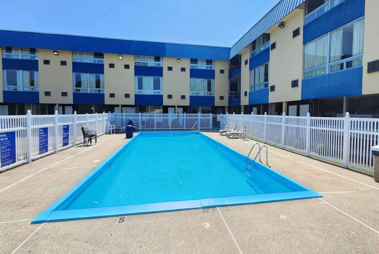 Days By Wyndham Wright Cincinnati Area