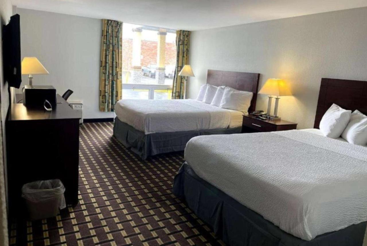 Days By Wyndham Wright Cincinnati Area Hotel