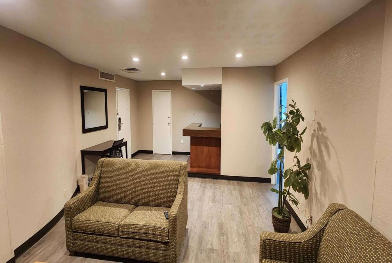 Days By Wyndham Wright Cincinnati Area 2*