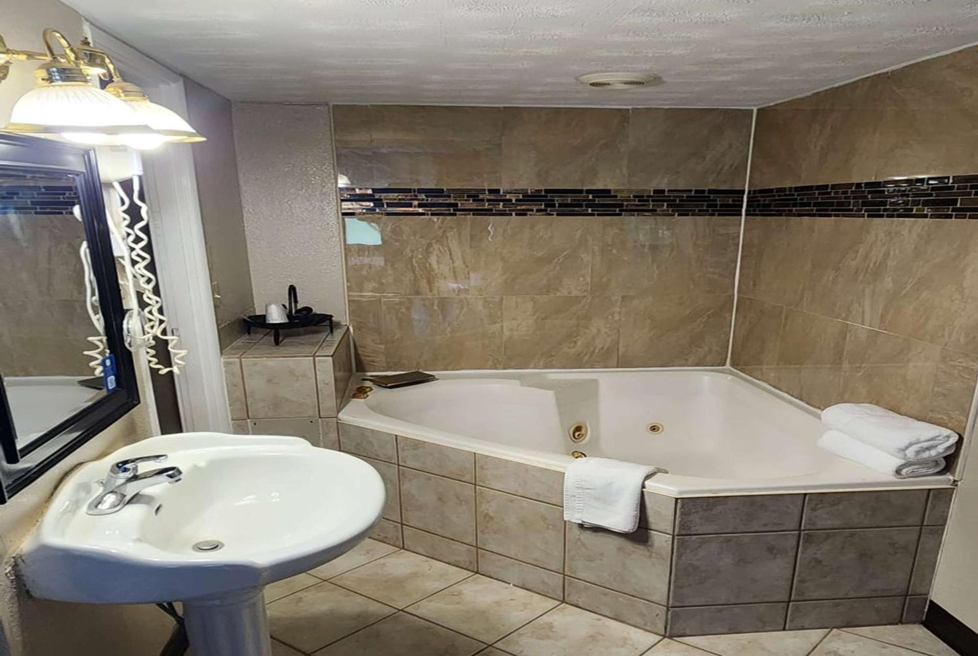 Days By Wyndham Wright Cincinnati Area Hotel 2*